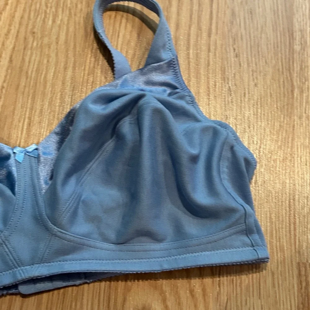 Bestform Wireless Full Coverage Comfort Bra‎ Blue Satin Trim Bow Detail 40DD
